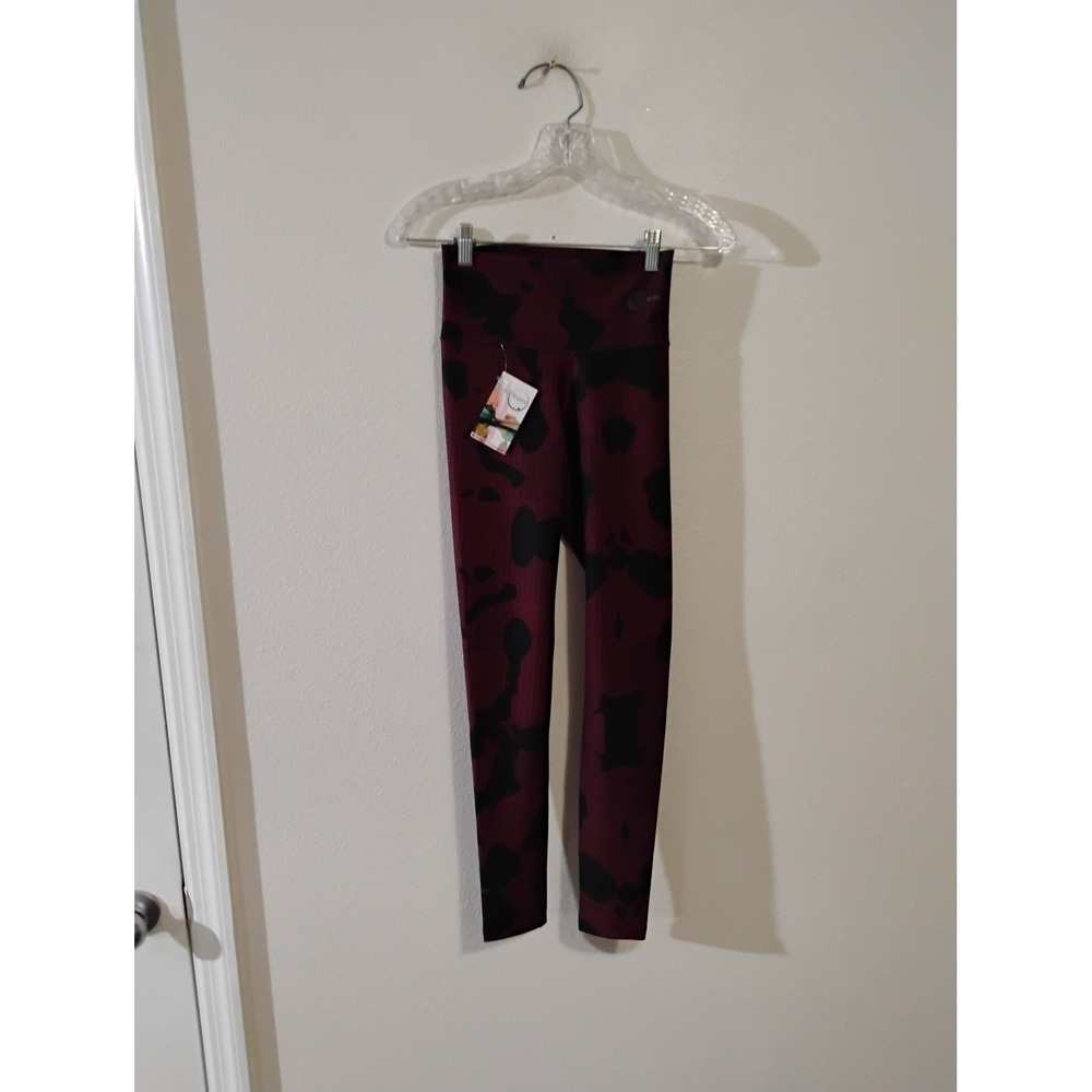 Gymshark Womens High Waisted Camo Print Leggings Burgundy Black Small NWT